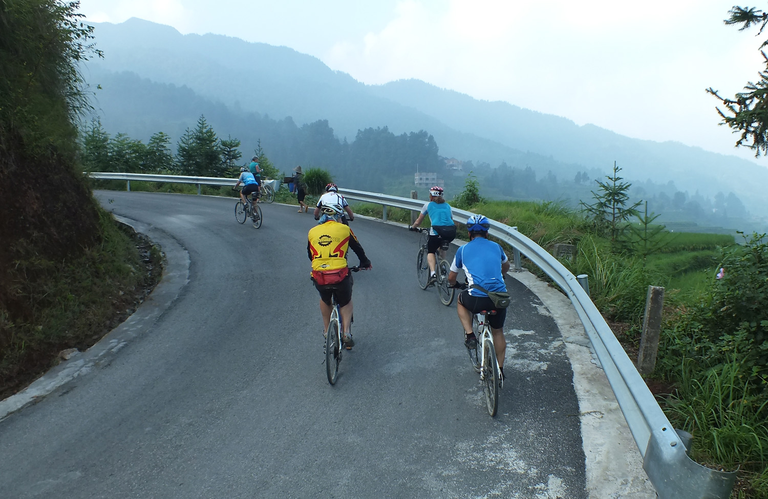 Leisure cycling in Zhaoxing