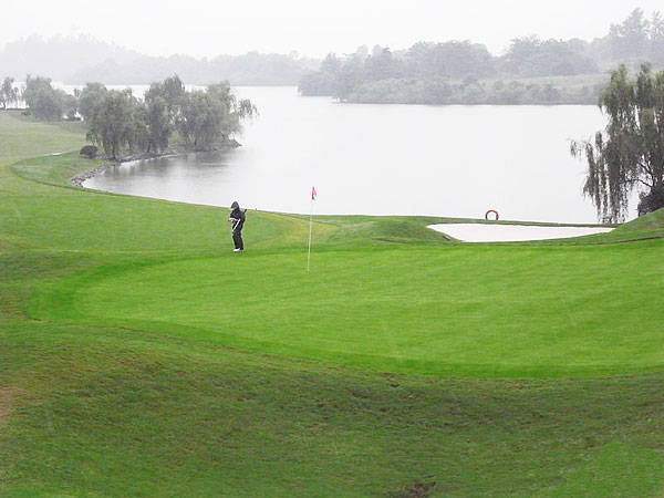 Guilin Landscape Golf Club is one of the best places to play golf